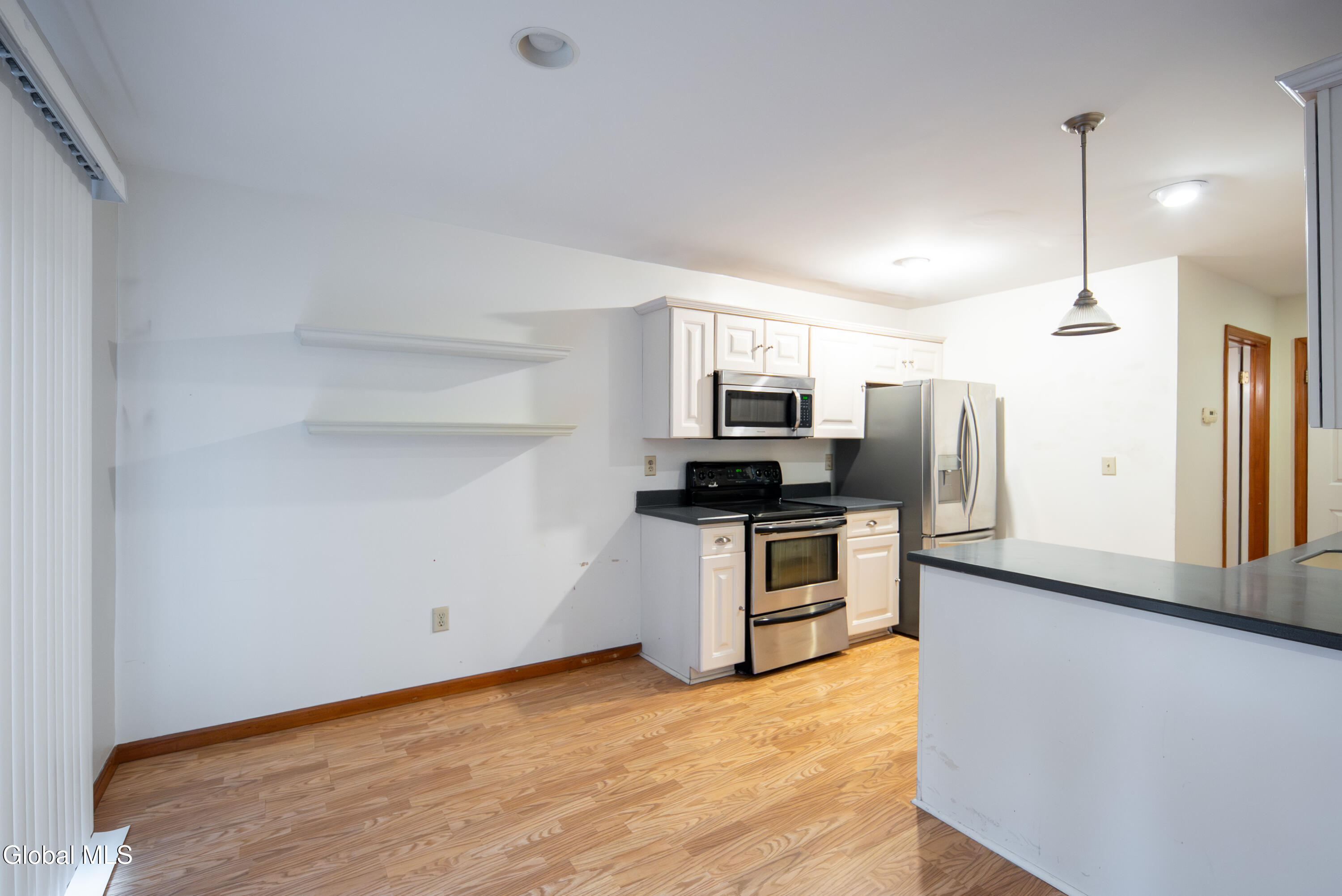 2013 Rosedale Way Guilderland, NY 12303 - Photo 8 of 27 008