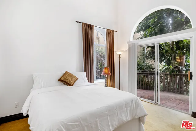 $6,250 | 3030 Passmore Drive, Los Angeles, CA 90068