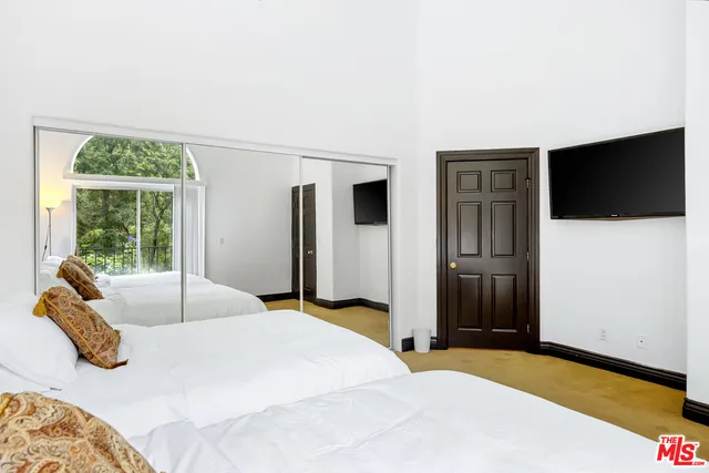 $6,250 | 3030 Passmore Drive, Los Angeles, CA 90068