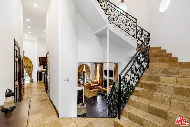 $6,250 | 3030 Passmore Drive, Los Angeles, CA 90068