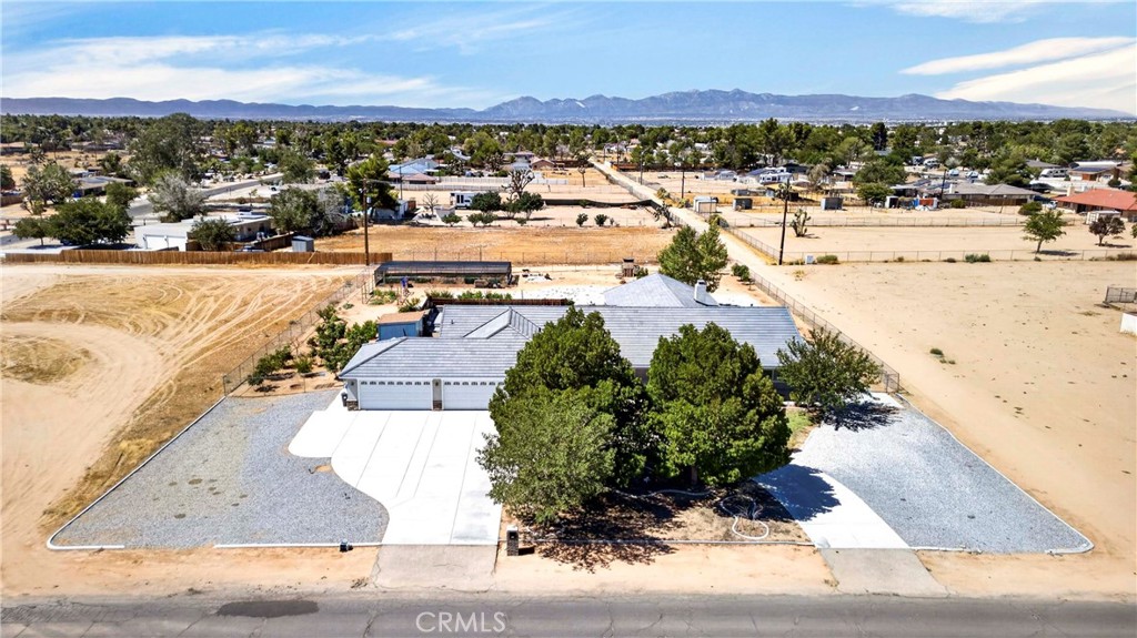 21031 Rancherias Road Apple Valley, CA 92307 - Photo 3 of 39 Gallery Image 3