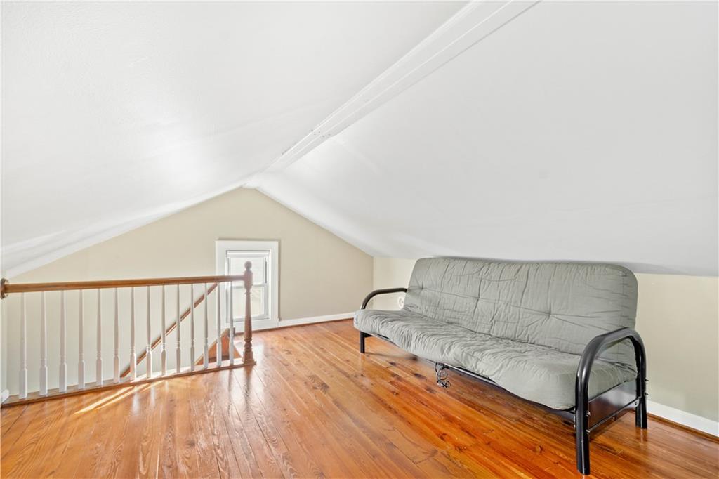 913 Steen Road Bridgeville, PA 15017 - Photo 17 of 22 Great space!