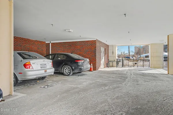 $10,000 | 87 Railroad Place, Unit 203, Saratoga Springs, NY 12866