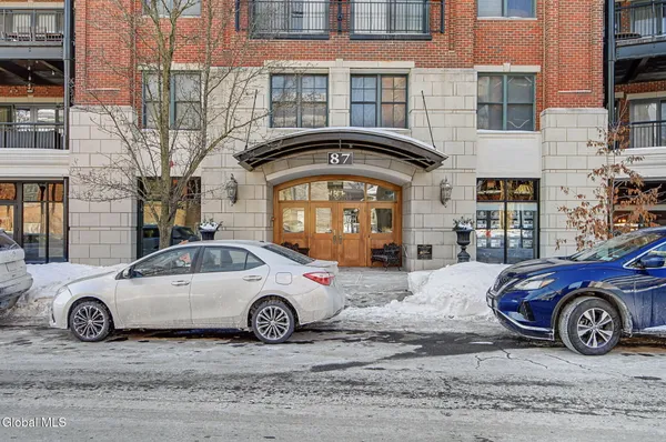 $10,000 | 87 Railroad Place, Unit 203, Saratoga Springs, NY 12866