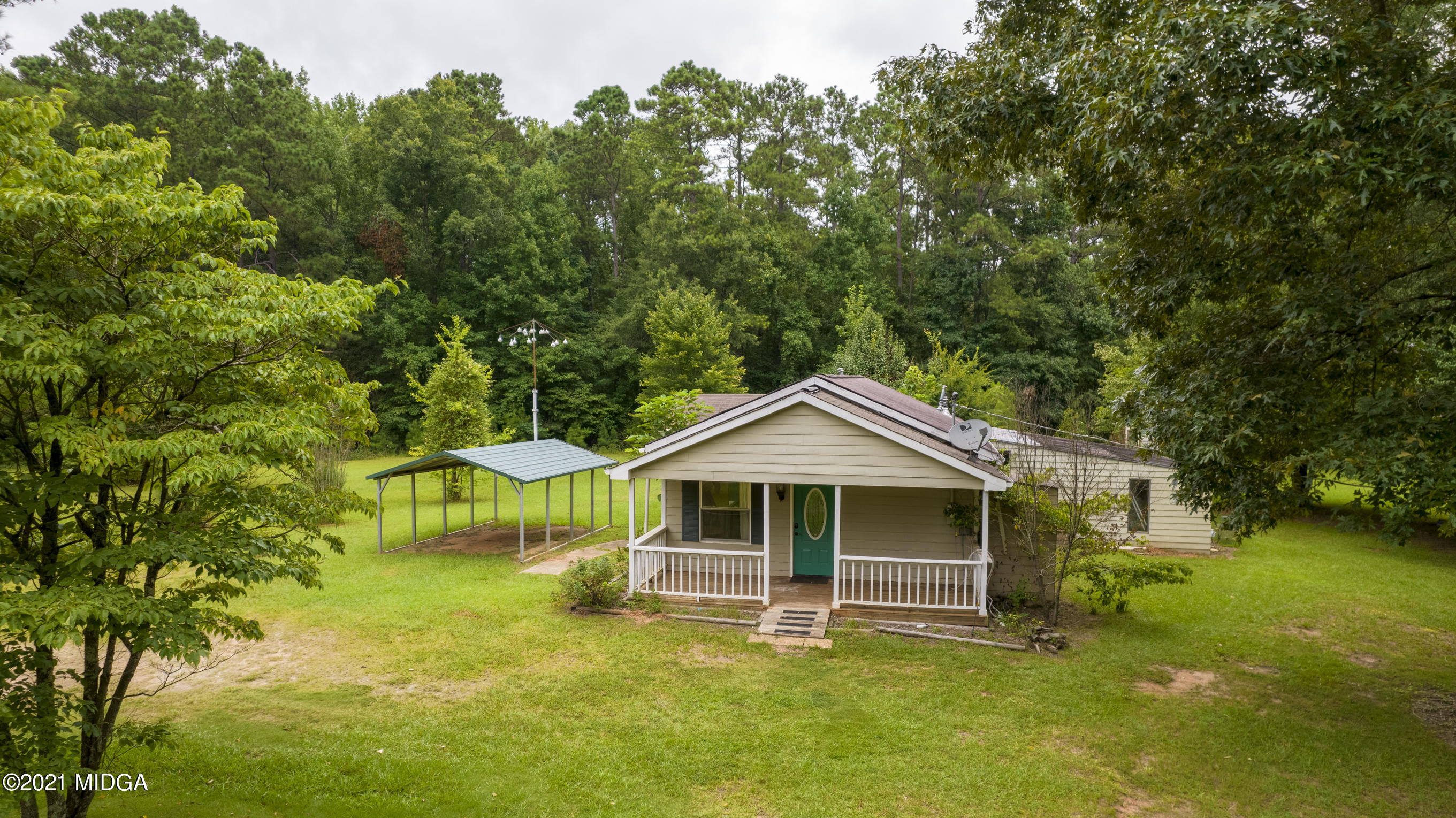 455 Lite-N-Tie Road Gray, GA 31032 - Photo 40 of 47 an aerial view of a house with a yard