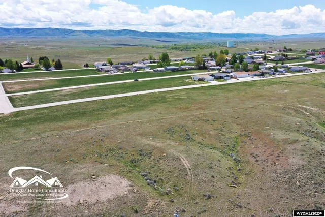 $79,900 | 544 Emigrant Drive, Glenrock, WY 82637