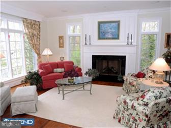 144 Knightsbridge Road Wynnewood, PA 19096 - Photo 3 of 12 Living Room