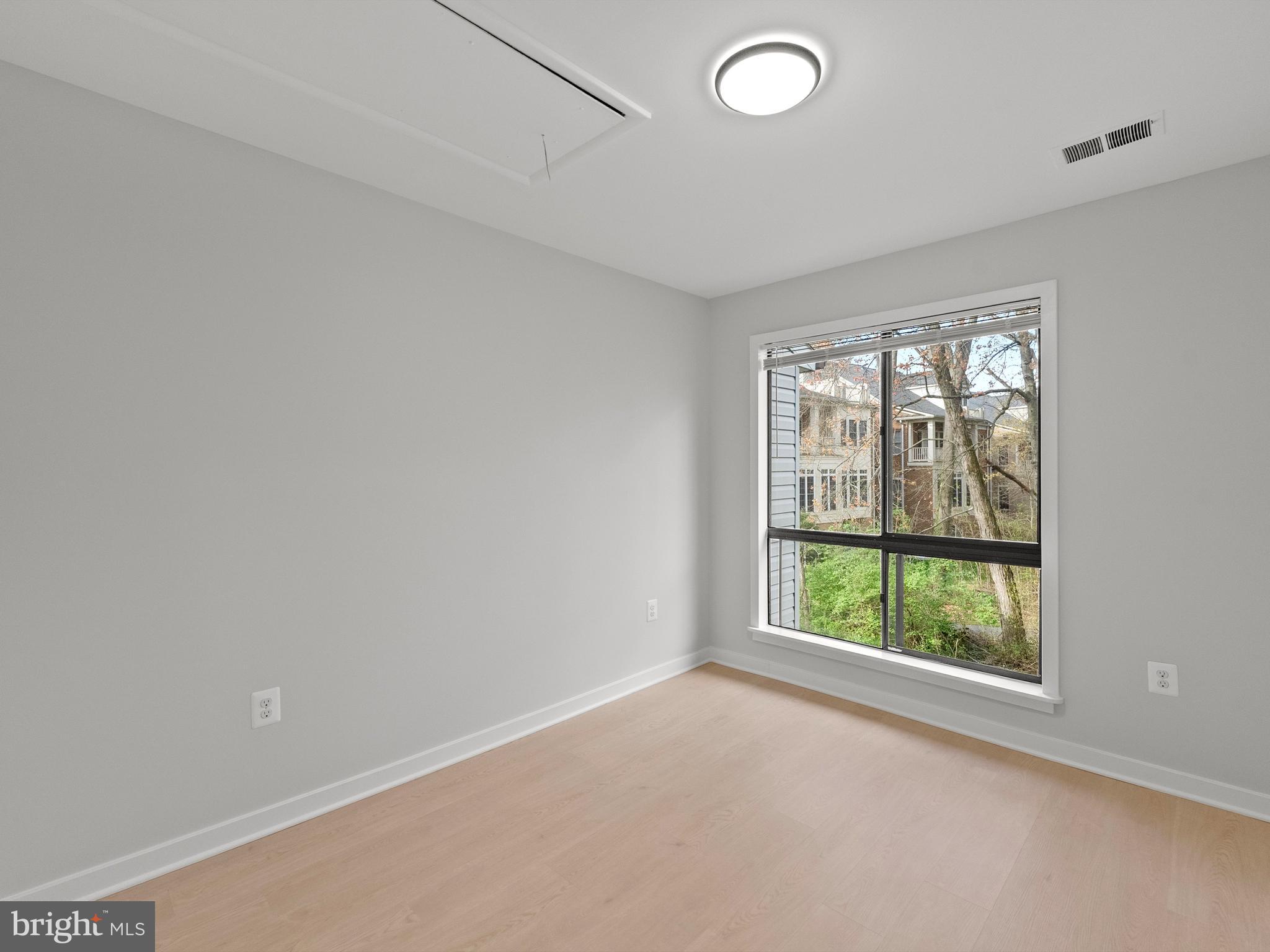 2852 Cedarest Road Fairfax, VA 22031 - Photo 31 of 40