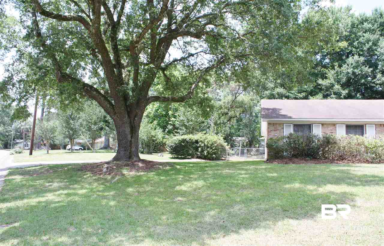 5800 Shadesview Drive Mobile, AL 36608 - Photo 2 of 18