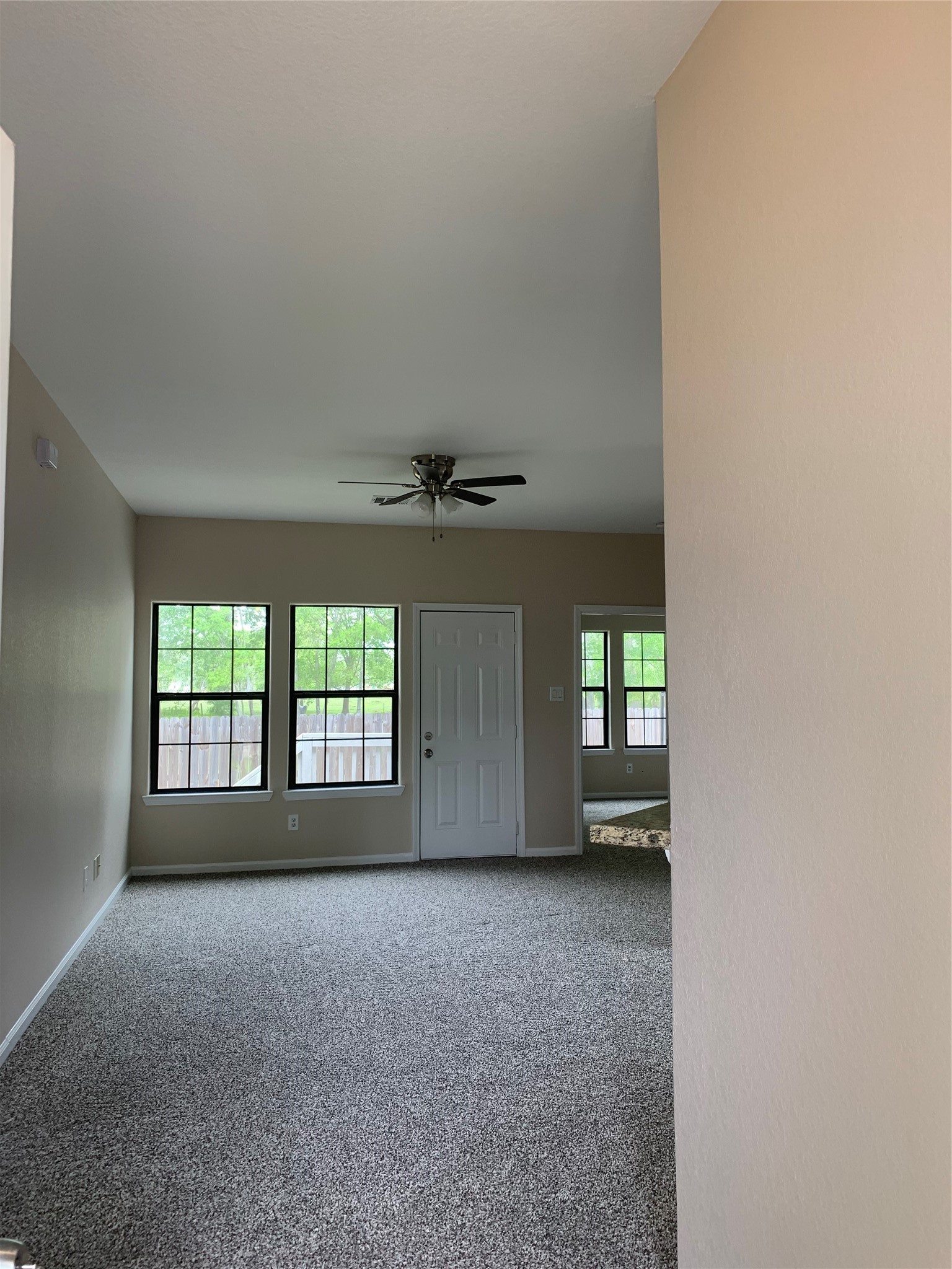 5329 Rue Street Houston, TX 77033 - Photo 6 of 14