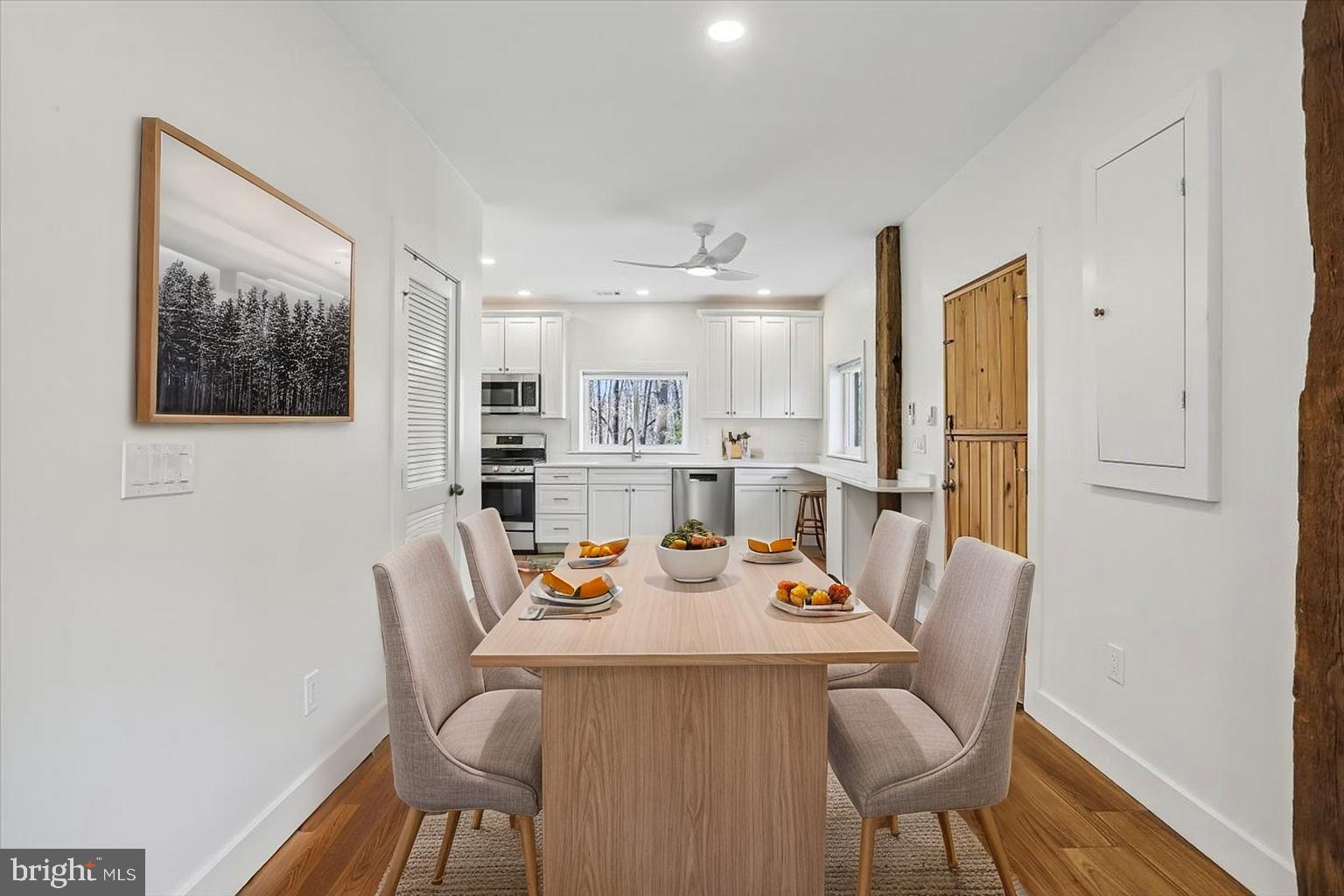 24875 Old Hundred Road Dickerson, MD 20842 - Photo 16 of 47 Dining Area
