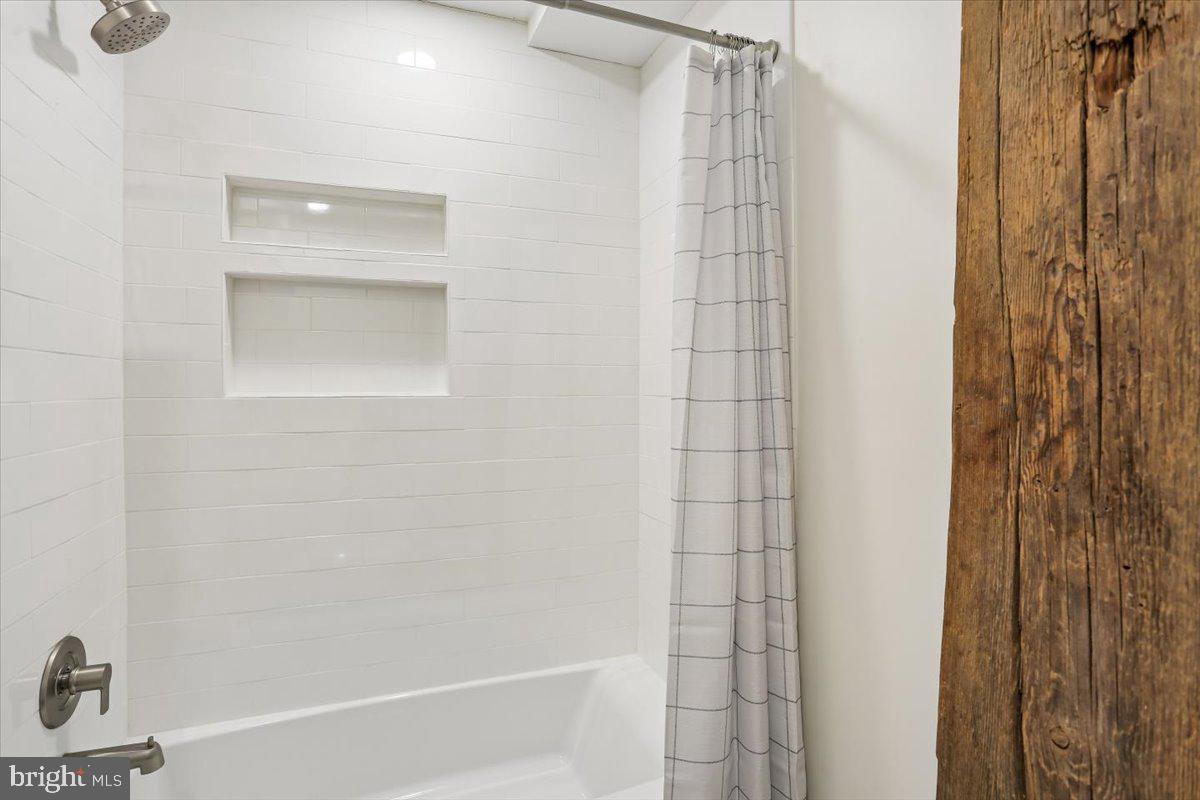 24875 Old Hundred Road Dickerson, MD 20842 - Photo 27 of 47 Bathroom 1