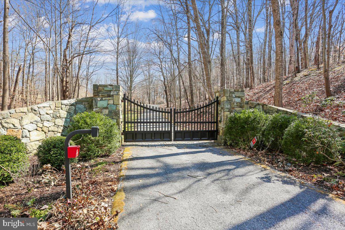 24875 Old Hundred Road Dickerson, MD 20842 - Photo 43 of 47 Gated Entrance
