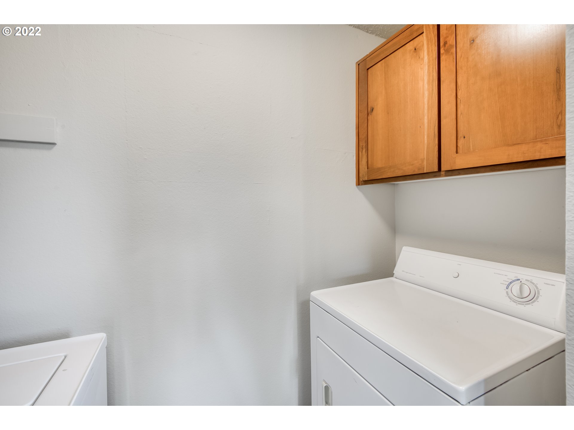 3003 Southwest Vermont Street Portland, OR 97219 - Photo 11 of 32 Gallery Image 11
