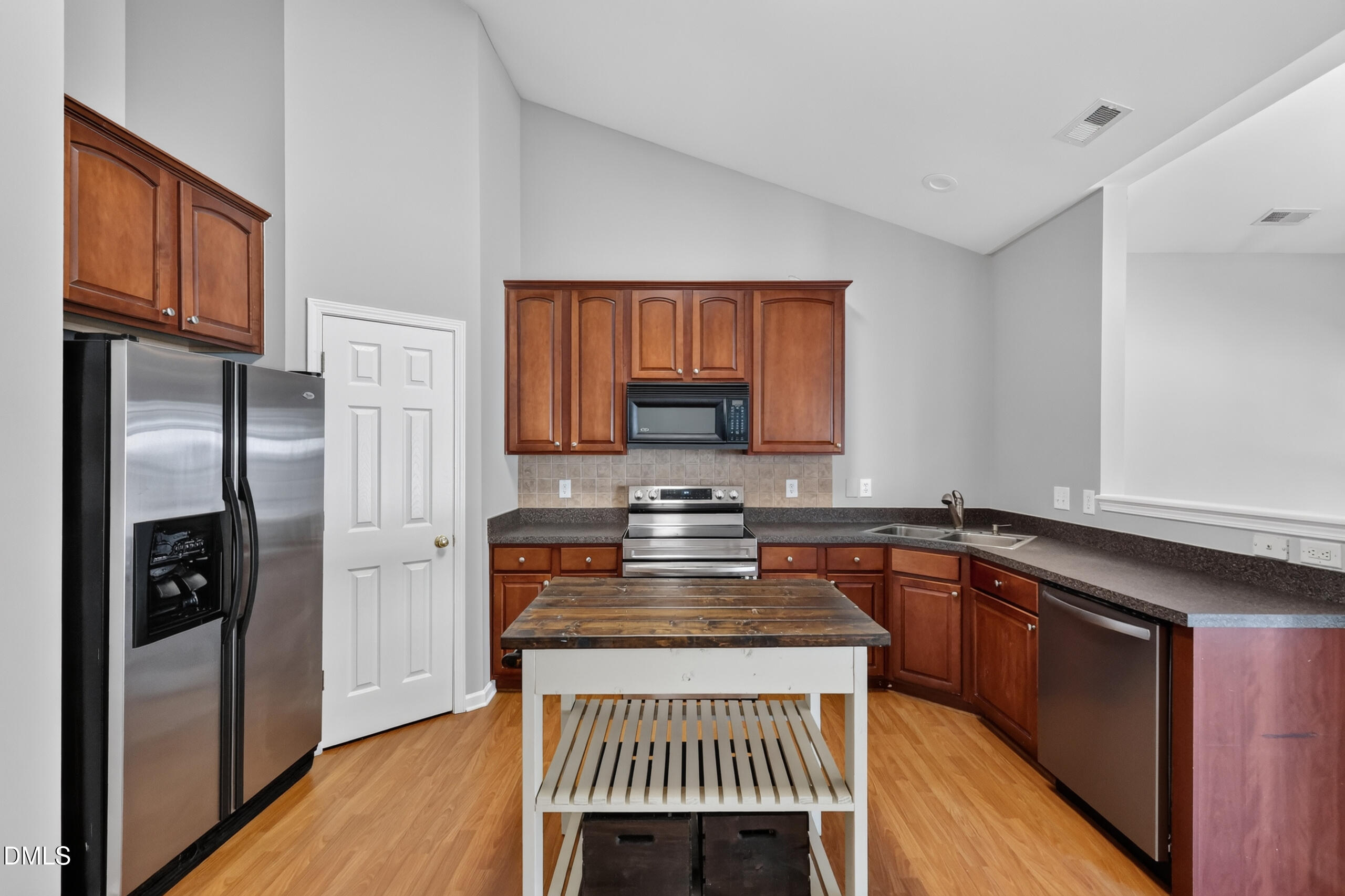 10635 Edmundson Avenue Raleigh, NC 27614 - Photo 13 of 48 011_IMG_8638