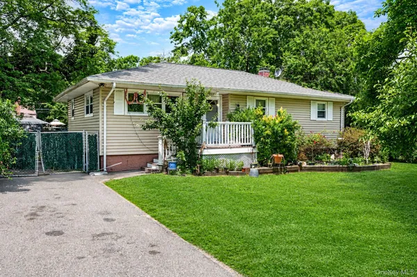 $499,000 | 71 Pinewood Drive, Shirley, NY 11967