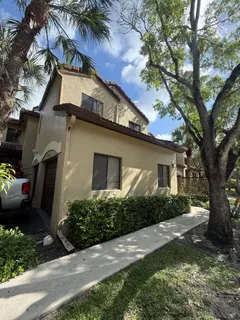 $420,000 | 10547 Northwest 10th Street, Unit C128, Plantation, FL 33322