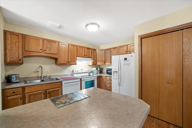 $224,900 | 1419 Watercress Circle, West Bend, WI 53095