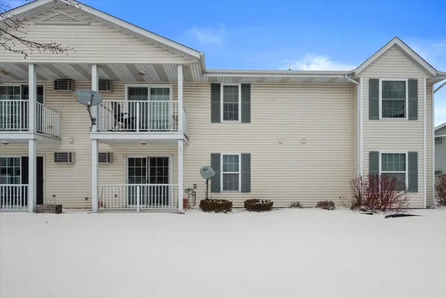 $224,900 | 1419 Watercress Circle, West Bend, WI 53095