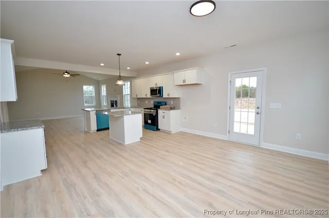 $384,900 | 1724 Man-O-War Drive, Hope Mills, NC 28348