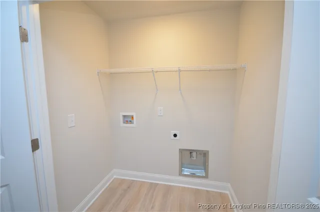 $384,900 | 1724 Man-O-War Drive, Hope Mills, NC 28348