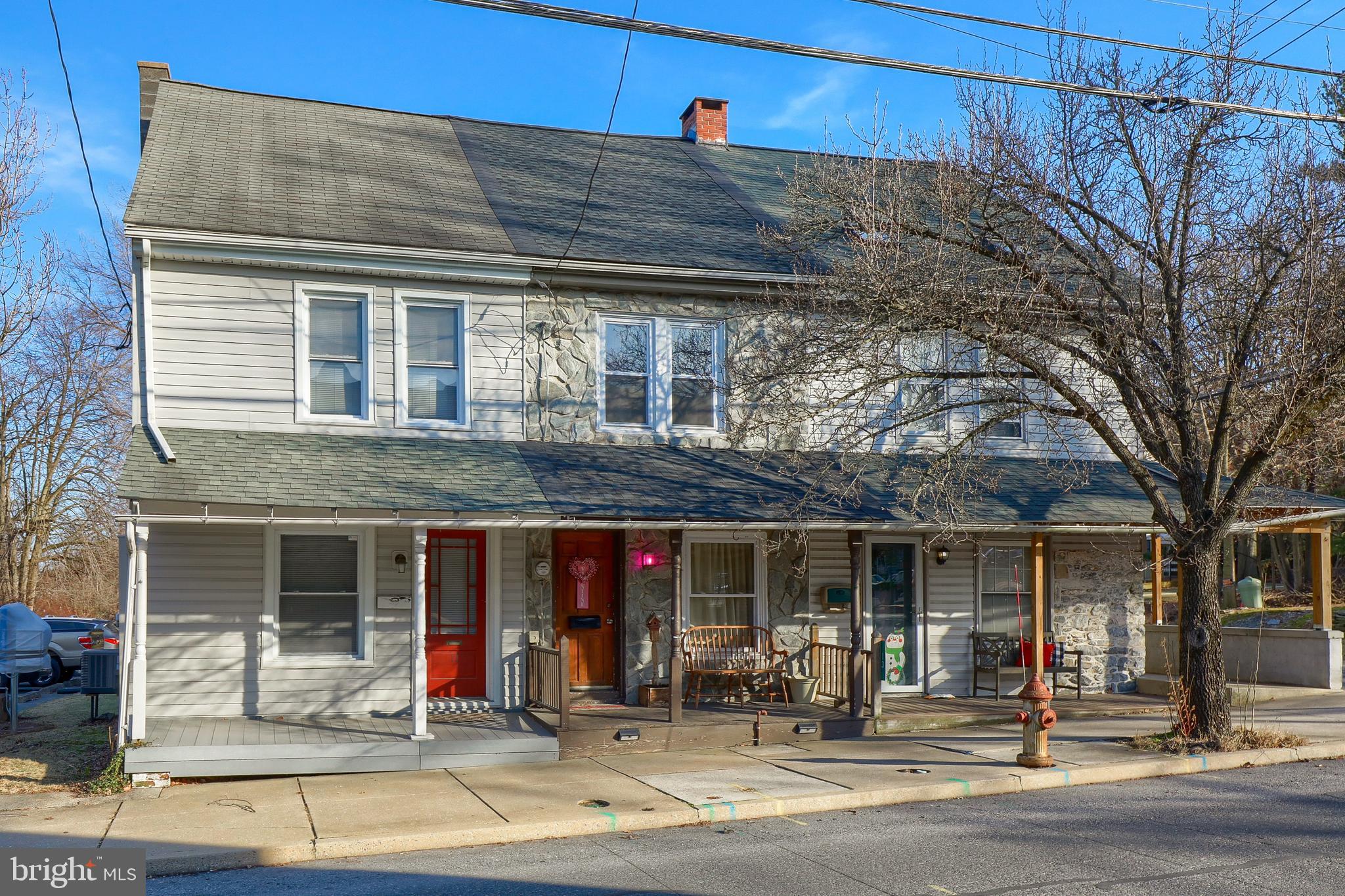 15 North Cedar Street Lititz, PA 17543 - Photo 2 of 28