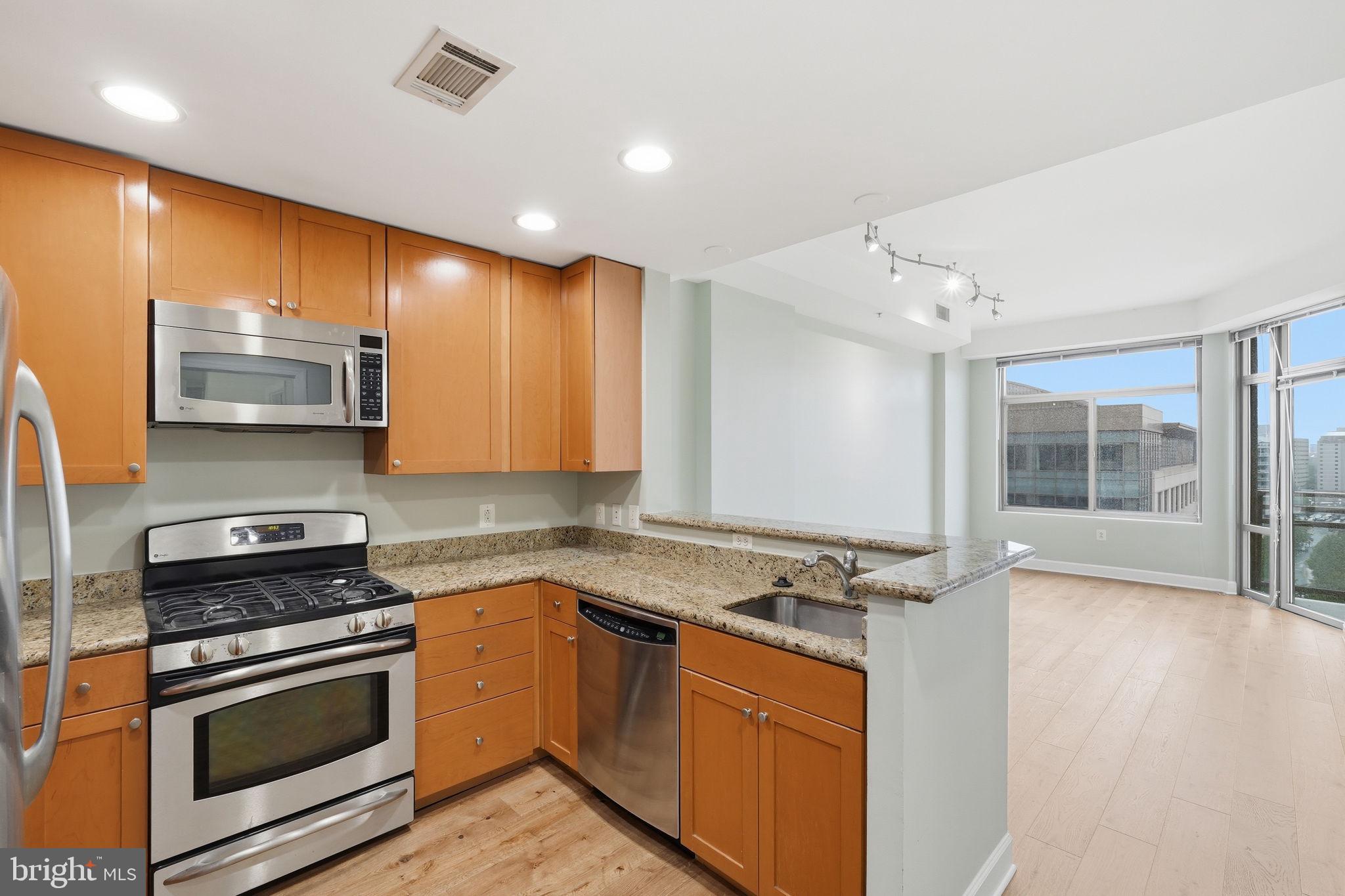 3600 South Glebe Road, Unit 1116W Arlington, VA 22202 - Photo 6 of 23