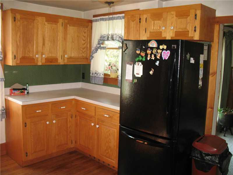 18 Middle Road Dresden, ME 04342 - Photo 6 of 26 Kitchen.