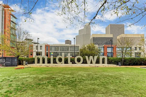 $409,999 | 2000 Bagby Street, Unit 9422, Houston, TX 77002