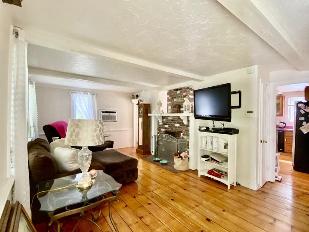 28 Cooke Road Plymouth, MA 02360 - Photo 3 of 24 Gallery Image 3