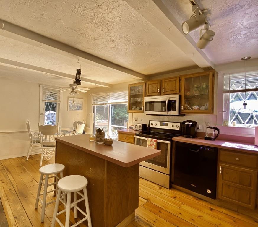 28 Cooke Road Plymouth, MA 02360 - Photo 6 of 24 Gallery Image 6