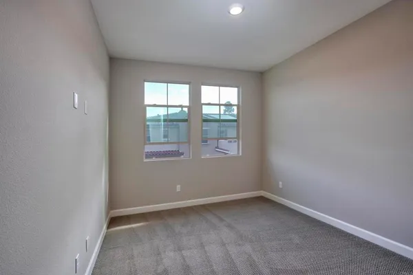 $3,900 | 1089 Delpy View Point, Vista, CA 92084