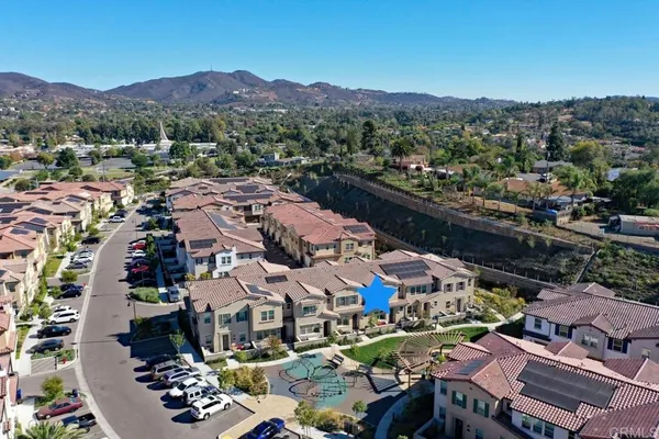 $3,900 | 1089 Delpy View Point, Vista, CA 92084