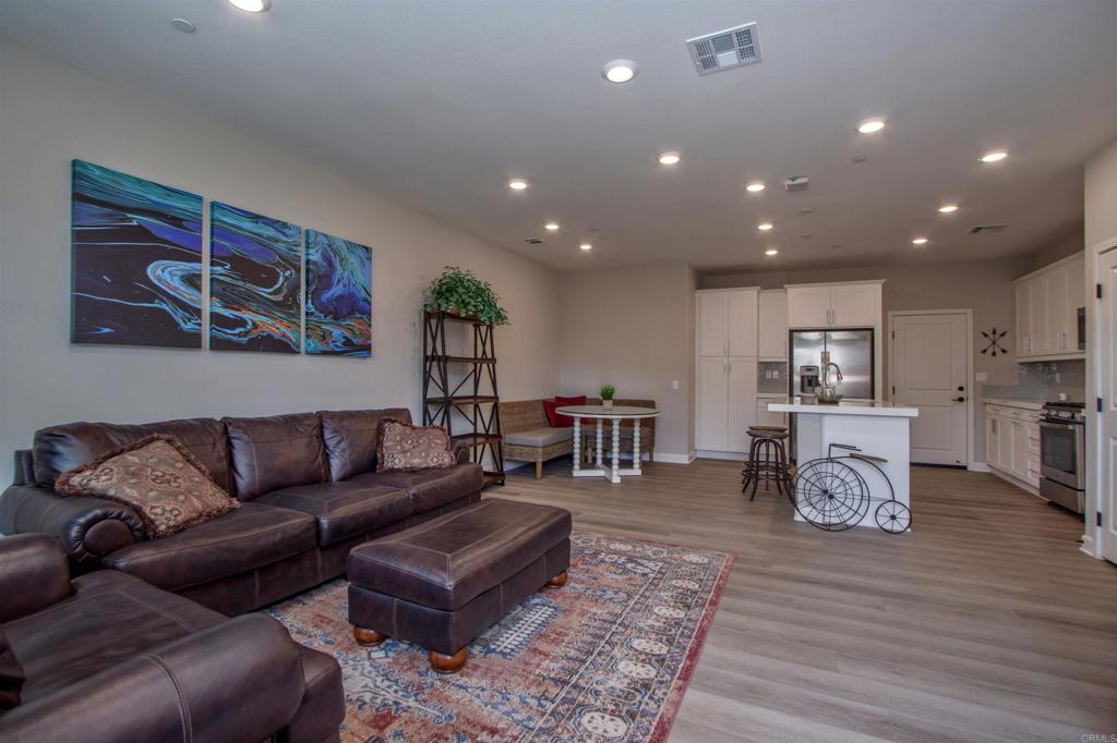 1089 Delpy View Point Vista, CA 92084 - Photo 7 of 25