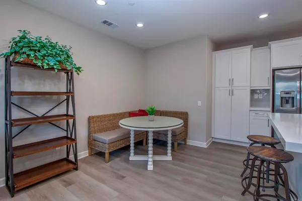 $3,900 | 1089 Delpy View Point, Vista, CA 92084