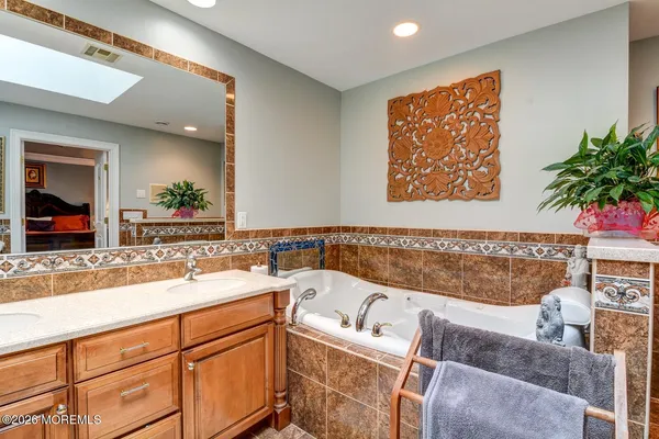 $1,650,000 | 884 Breezy Oaks Drive, Toms River, NJ 08753
