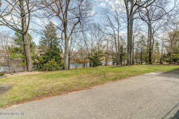 $1,650,000 | 884 Breezy Oaks Drive, Toms River, NJ 08753