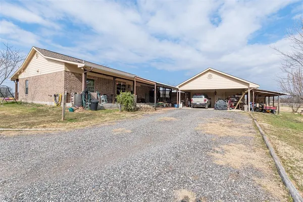 $419,999 | 14115 County Road 4031, Kemp, TX 75143