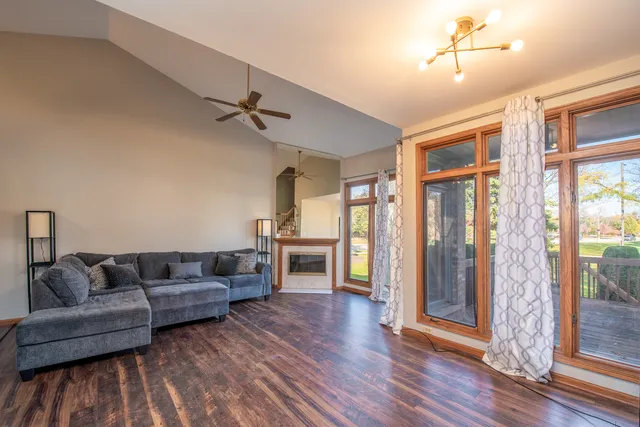 $339,500 | 6903 Lexington Court, Unit 6903, Tinley Park, IL 60477