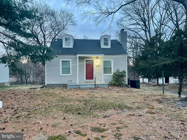 $2,350 | 1517 Rollins Avenue, Capitol Heights, MD 20743
