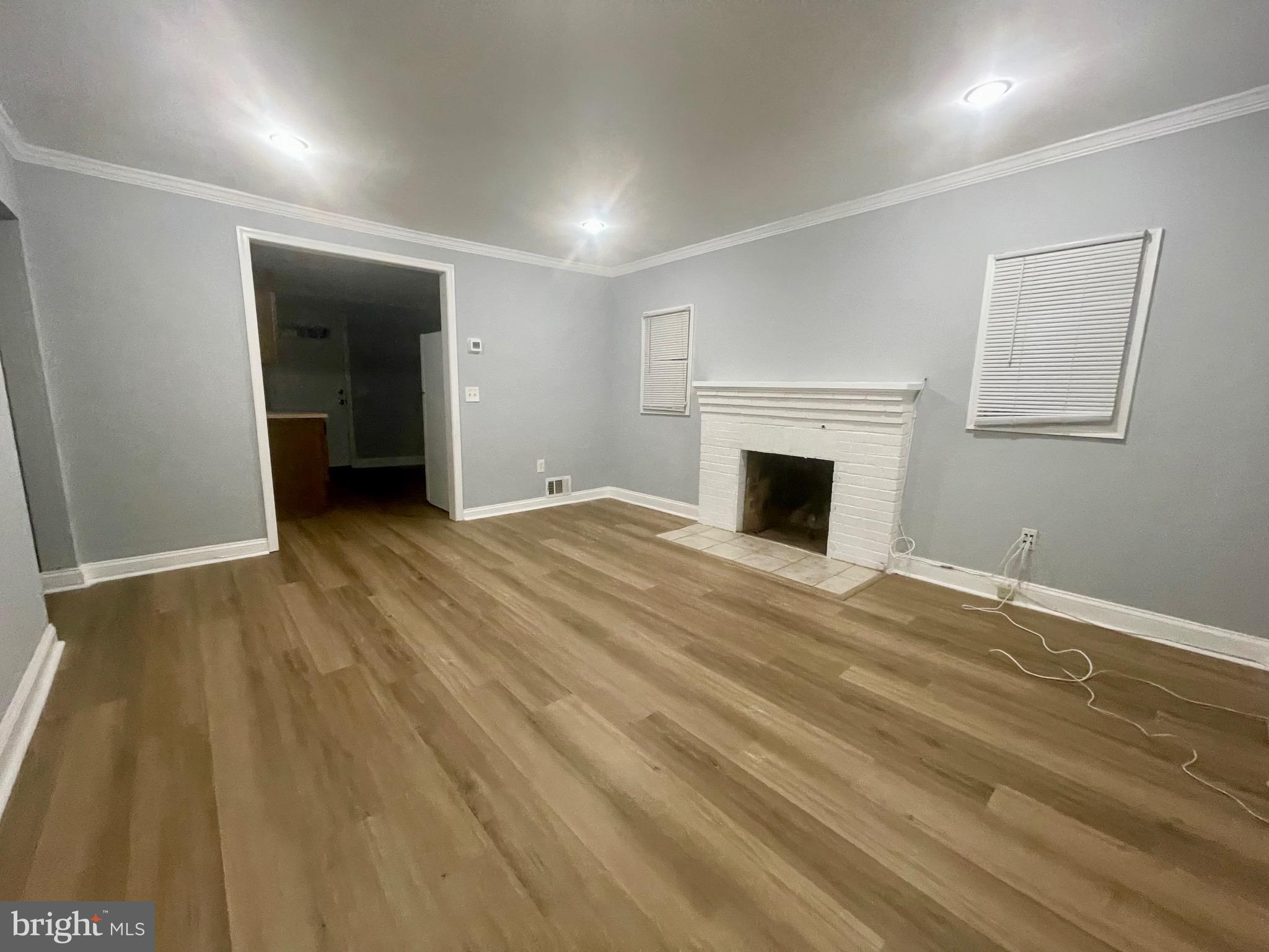 1517 Rollins Avenue Capitol Heights, MD 20743 - Photo 3 of 27