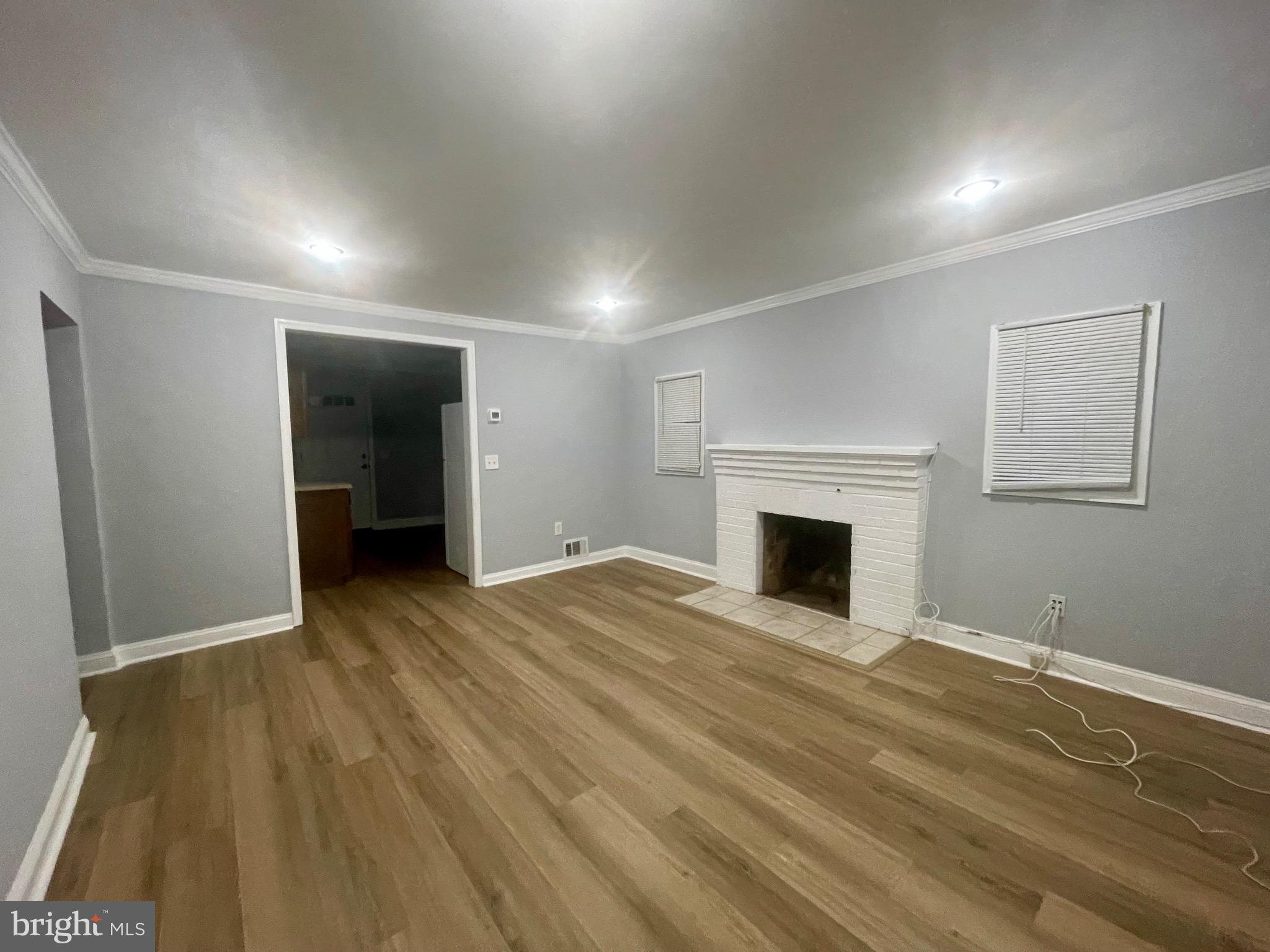 1517 Rollins Avenue Capitol Heights, MD 20743 - Photo 4 of 27