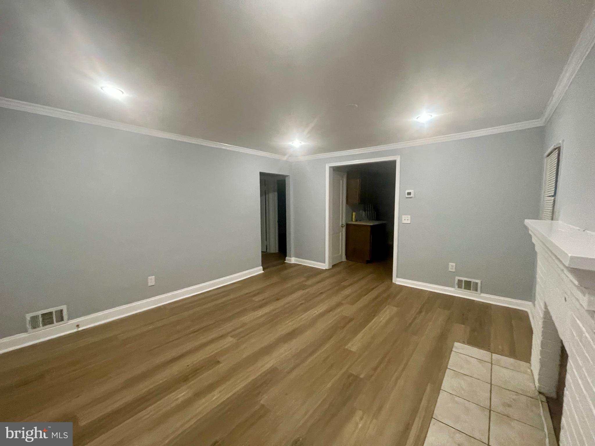 1517 Rollins Avenue Capitol Heights, MD 20743 - Photo 5 of 27