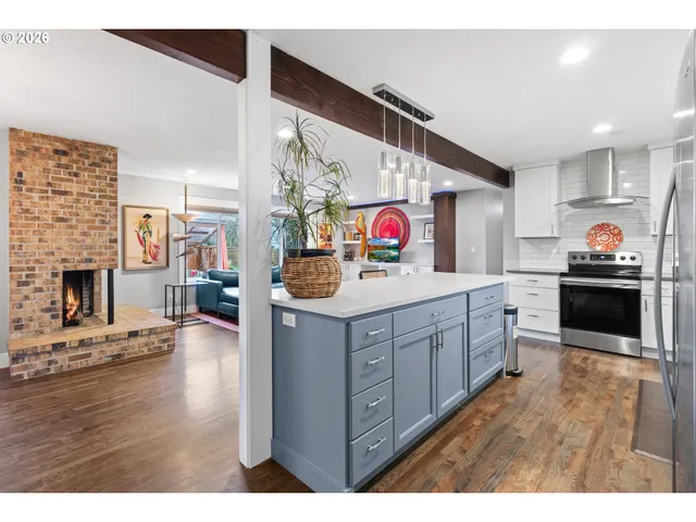 $639,000 | 10644 Northeast Russell Court, Portland, OR 97220