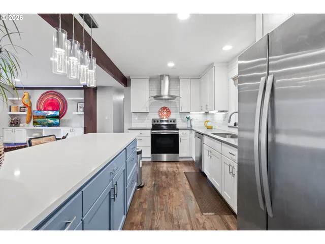 $639,000 | 10644 Northeast Russell Court, Portland, OR 97220