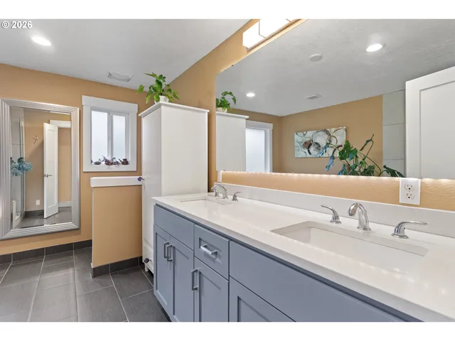 $639,000 | 10644 Northeast Russell Court, Portland, OR 97220