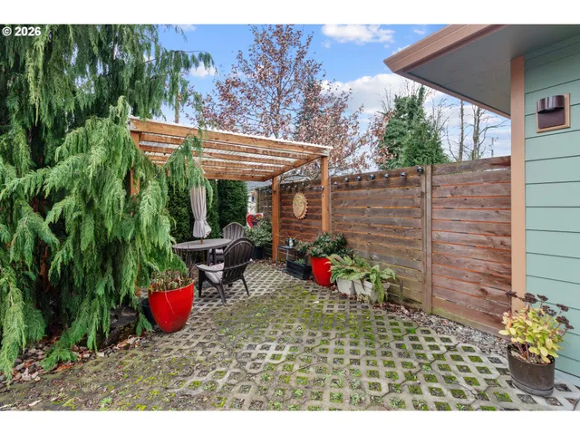 $639,000 | 10644 Northeast Russell Court, Portland, OR 97220