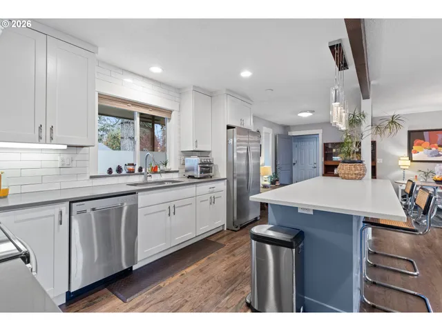 $639,000 | 10644 Northeast Russell Court, Portland, OR 97220