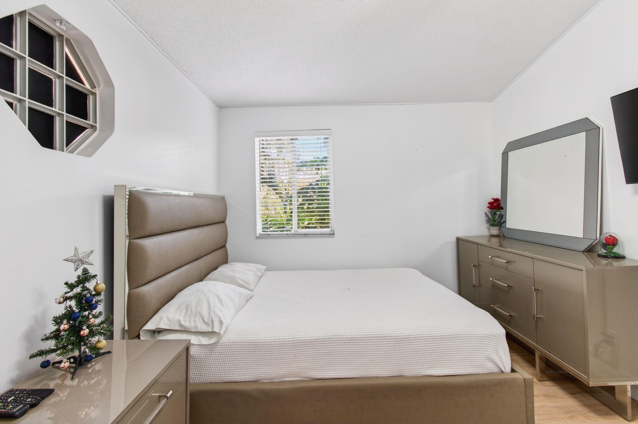 6766 Via Regina Boca Raton, FL 33433 - Photo 29 of 57 2nd bedroom