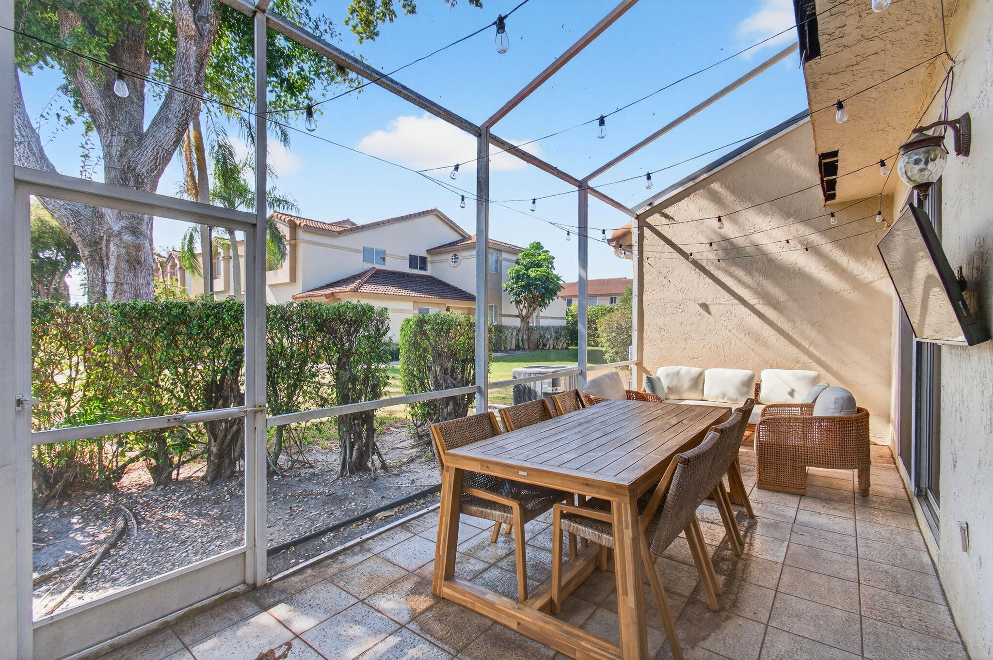 6766 Via Regina Boca Raton, FL 33433 - Photo 44 of 57 patio